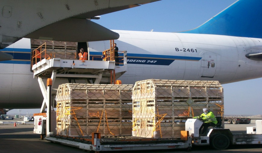 港口镇到法国空运公司